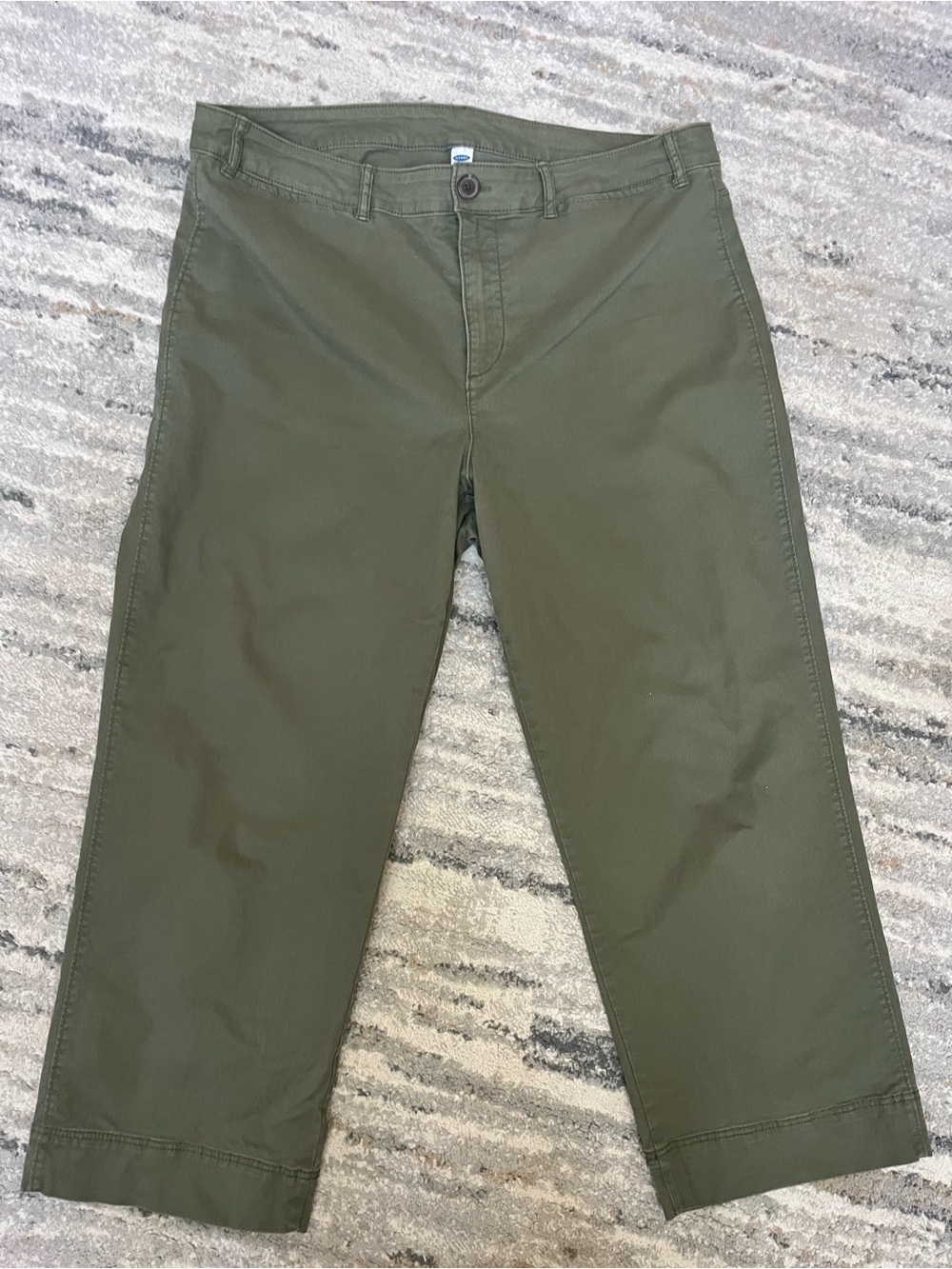 Old Navy Olive Green Cropped Pants